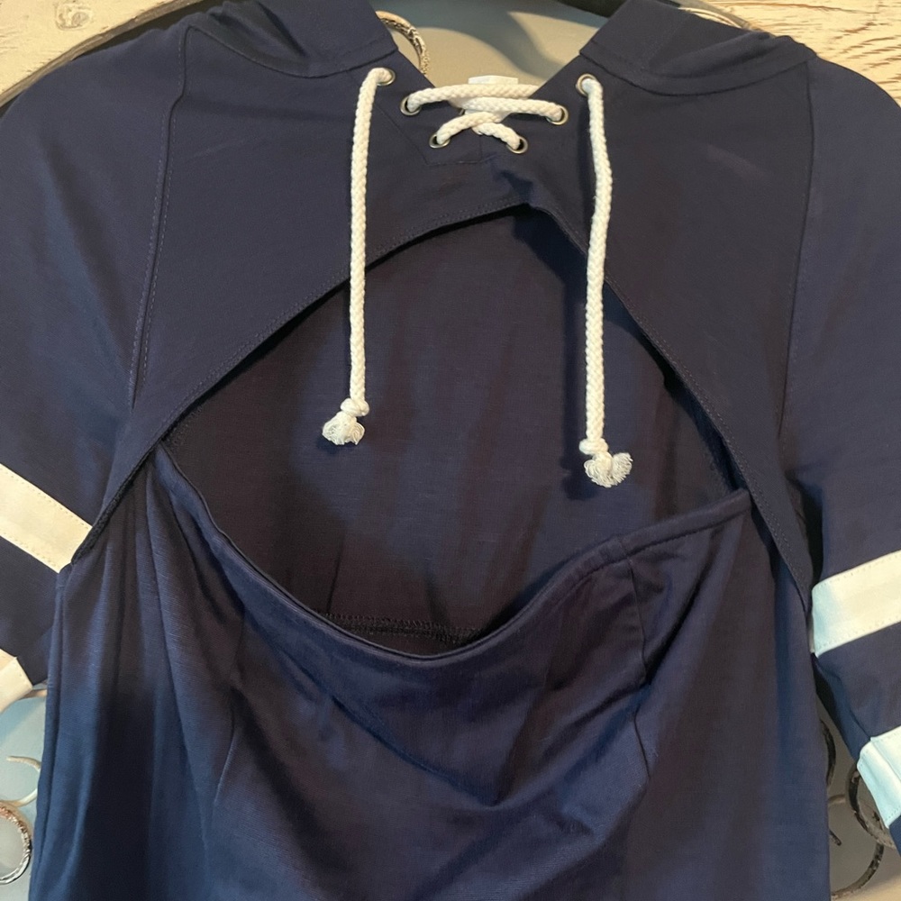 Venus Size M Navy Hooded Short-Sleeve Dress with Stripe Detail - Picture 2 of 7